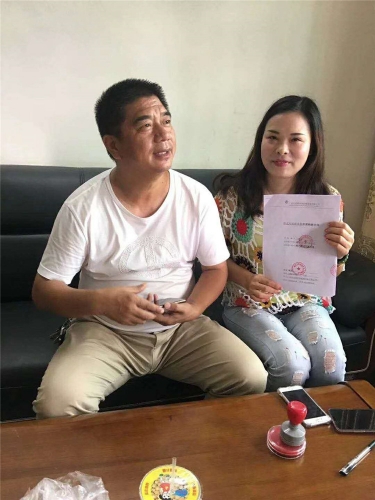 J9官网环保客户签单合照